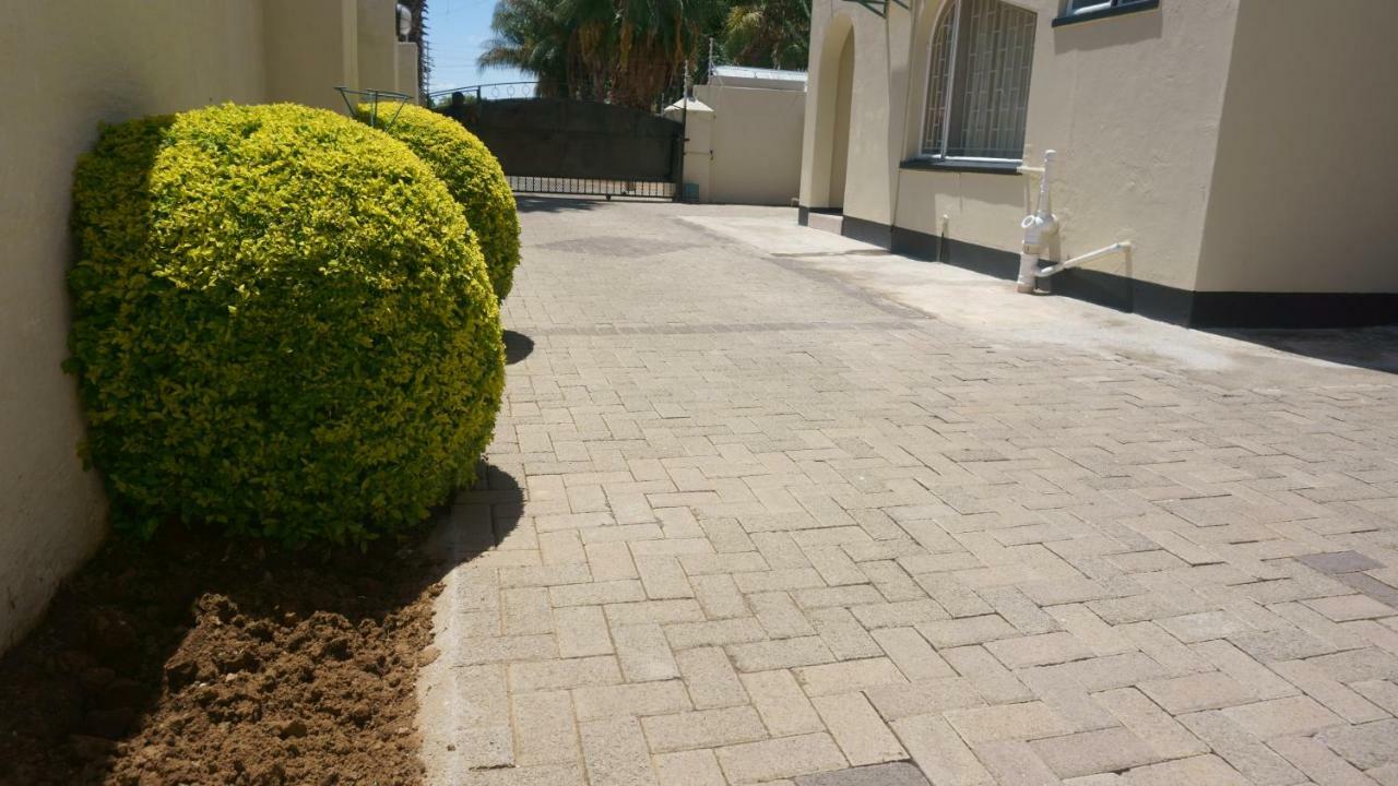 Bridgeville Guest House Gaborone Exteriör bild