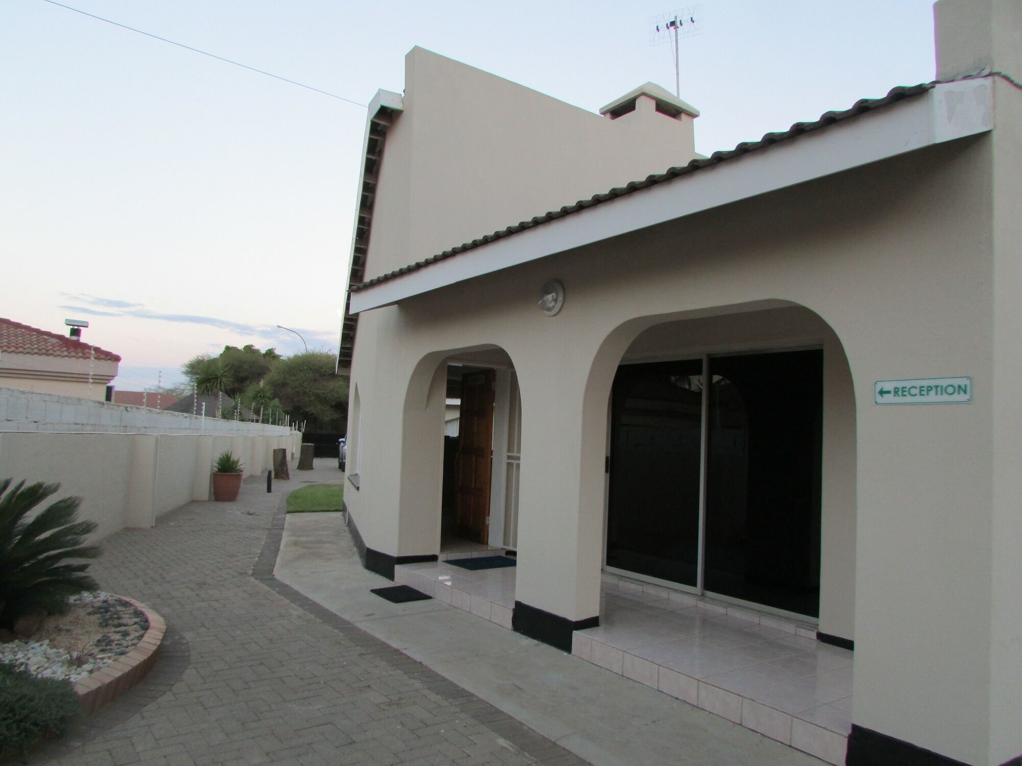 Bridgeville Guest House Gaborone Exteriör bild