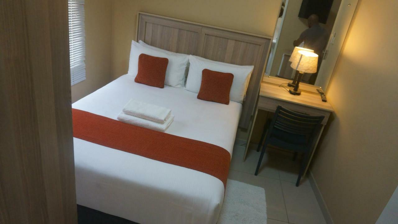 Bridgeville Guest House Gaborone Exteriör bild