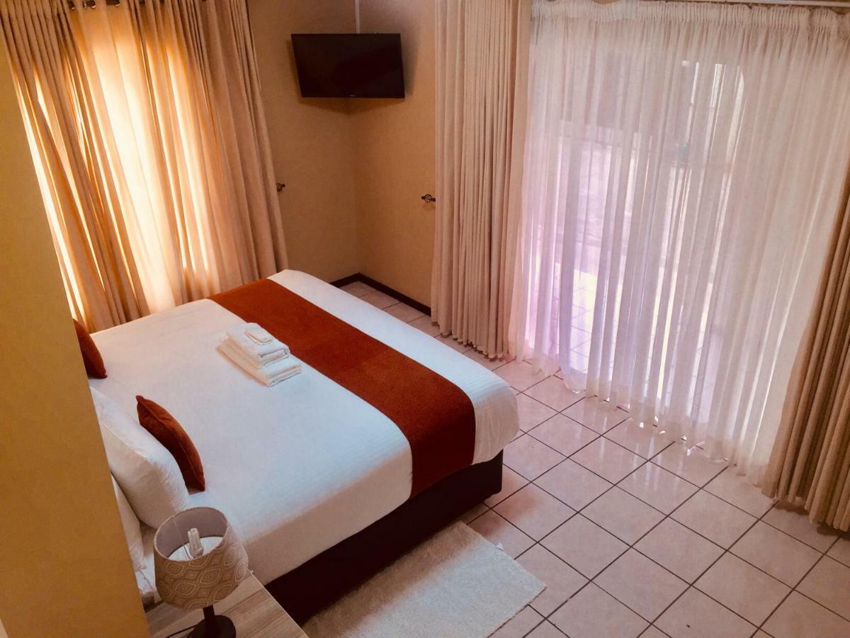 Bridgeville Guest House Gaborone Exteriör bild